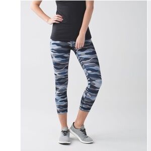 Lululemon Wunder Under Crop III Leggings Blue Gray Camo Luon Gym Women's  Size 6